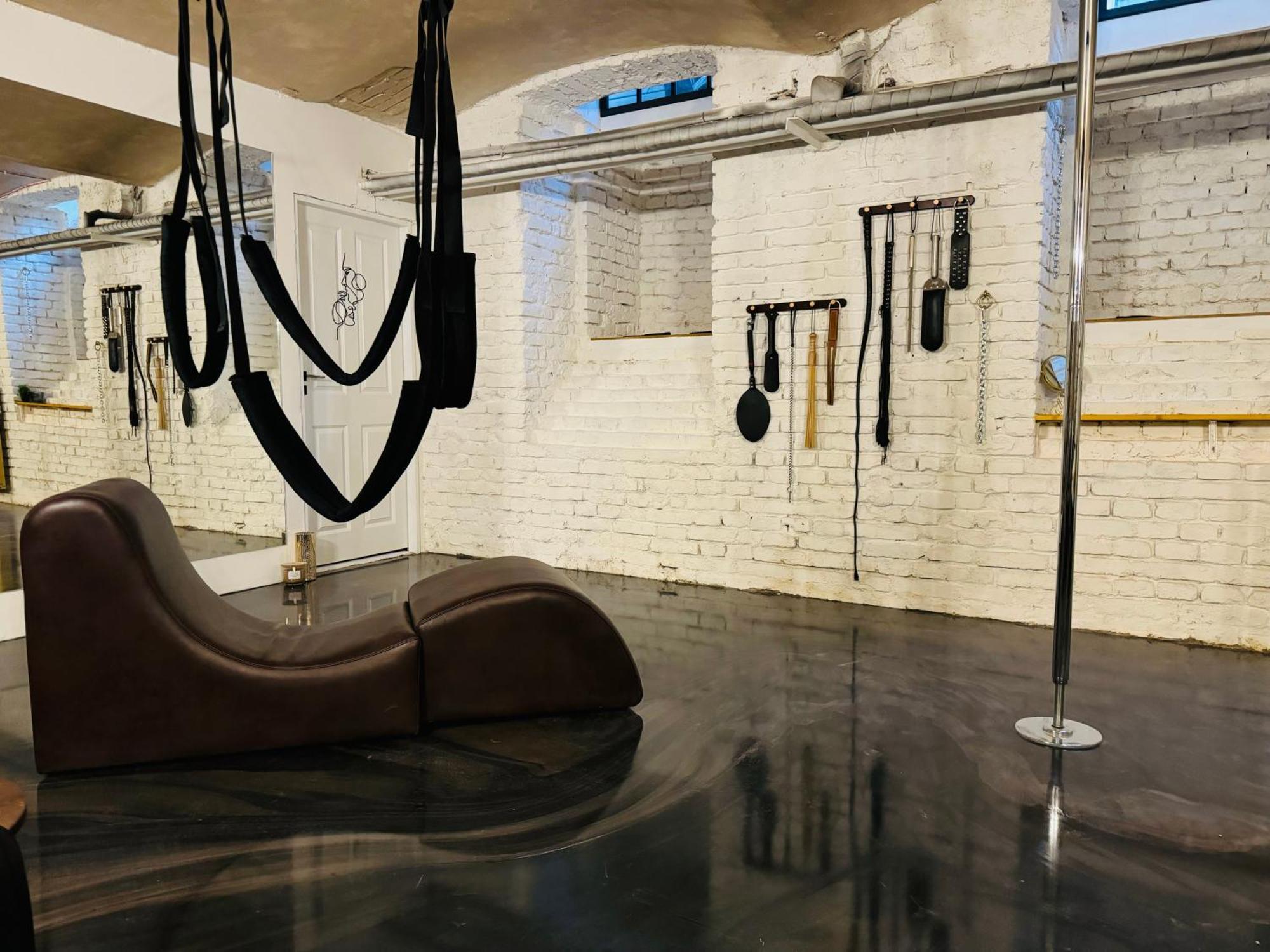 50 Shades Of Karlin Hotel Prag